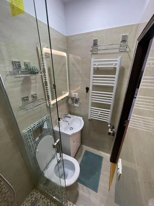 דירה בוקרשט Victoriei Light Studio רומניה